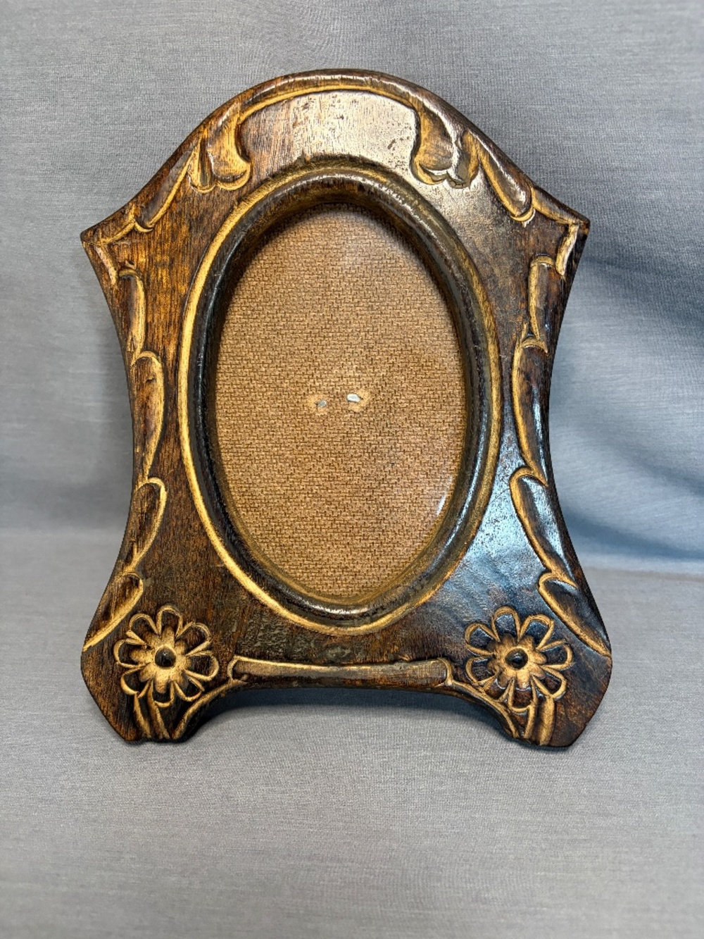 Vintage-Style Dark Brown Hand Carved Wooden Oval Tabletop Picture Frame 4 x 6